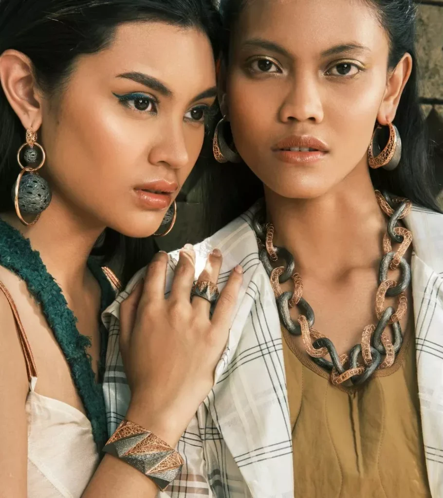 perhiasan wanita