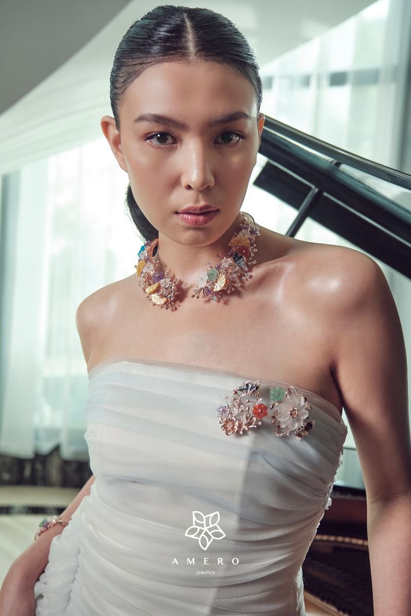 kalung motif bunga